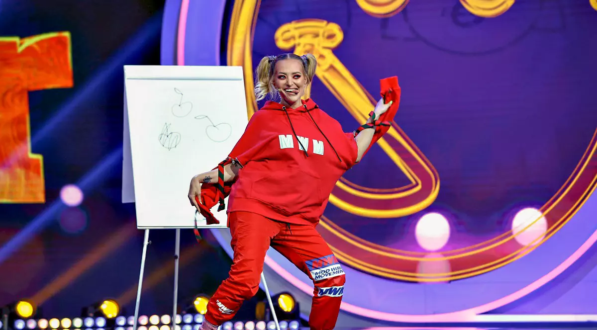 Delia surprinde cu noi ținute ieșite din tipare în noul sezon iUmor. "Toate hainele sunt de bărbați!" | FOTO