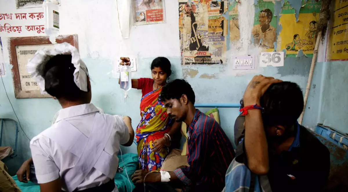 Cel puţin 150 de persoane au murit în India după ce au băut alcool contrafăcut