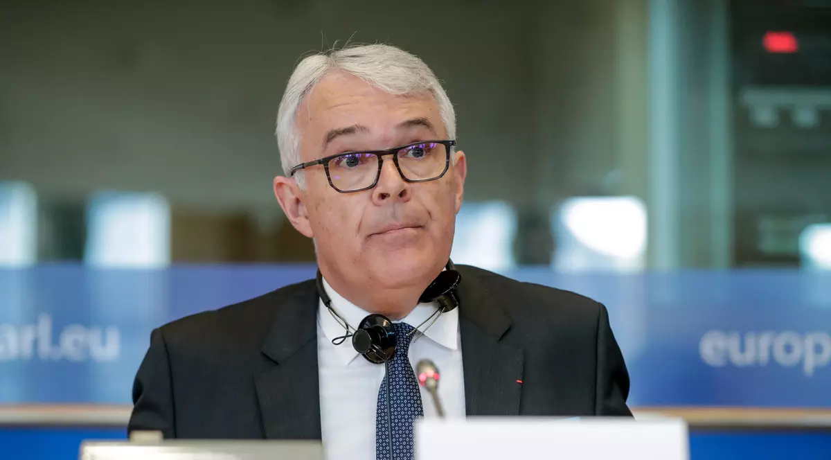 Bohnert ar colabora cu serviciile secrete