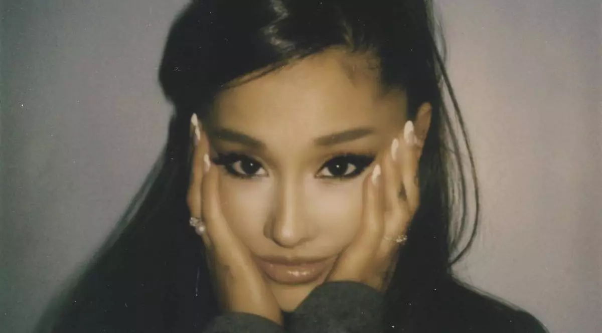 Melodii ale Arianei Grande și ale lui Ed Sheeran, interzise în Indonezia. Sunt considerate pornografice