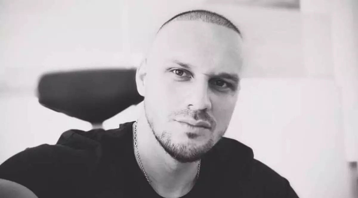 Un tânăr de 35 de ani a murit pe scaunul frizerului, la Târgu Jiu. A fost resuscitat aproape o oră