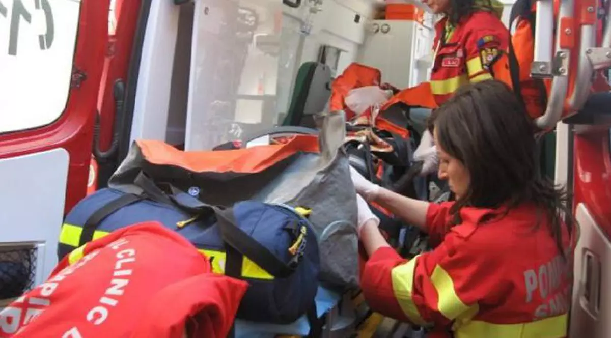 Un dulap a căzut peste o fetiţă de 10 ani, într-o şcoală din Dâmboviţa