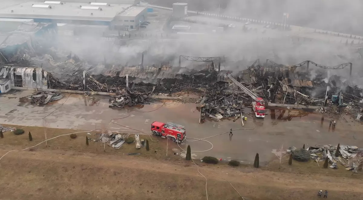 Incendiul de la fabrica de condimente din Alba nu a fost stins nici după 40 de ore