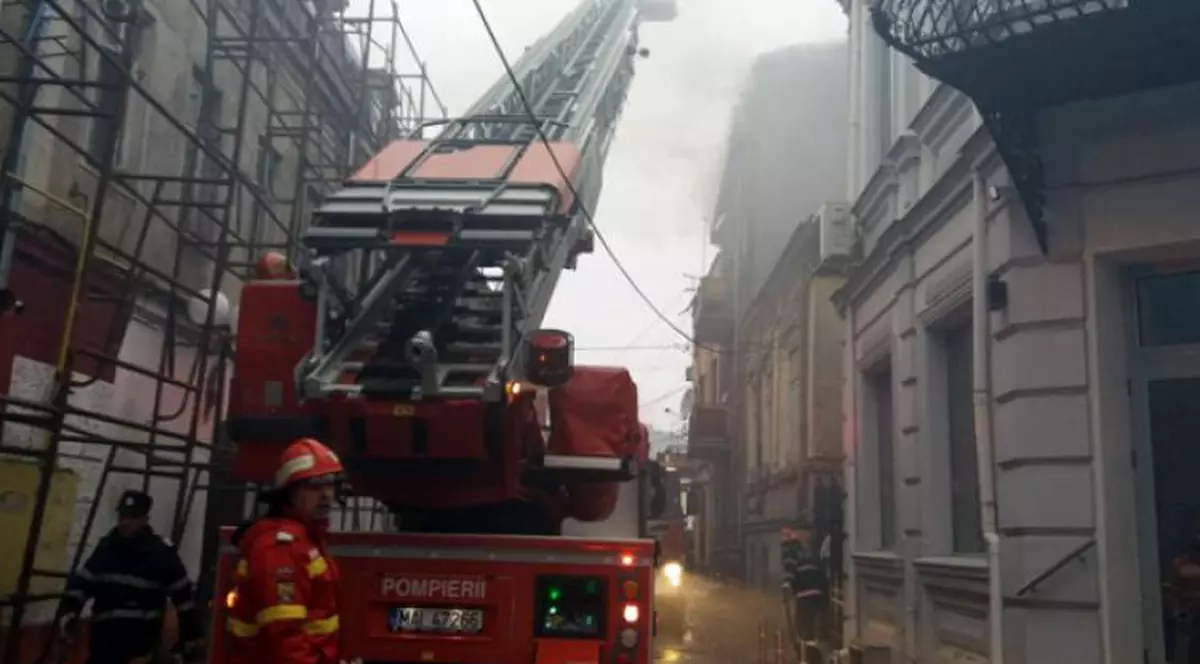 Incendiu la un imobil din Centrul Vechi al Brăilei