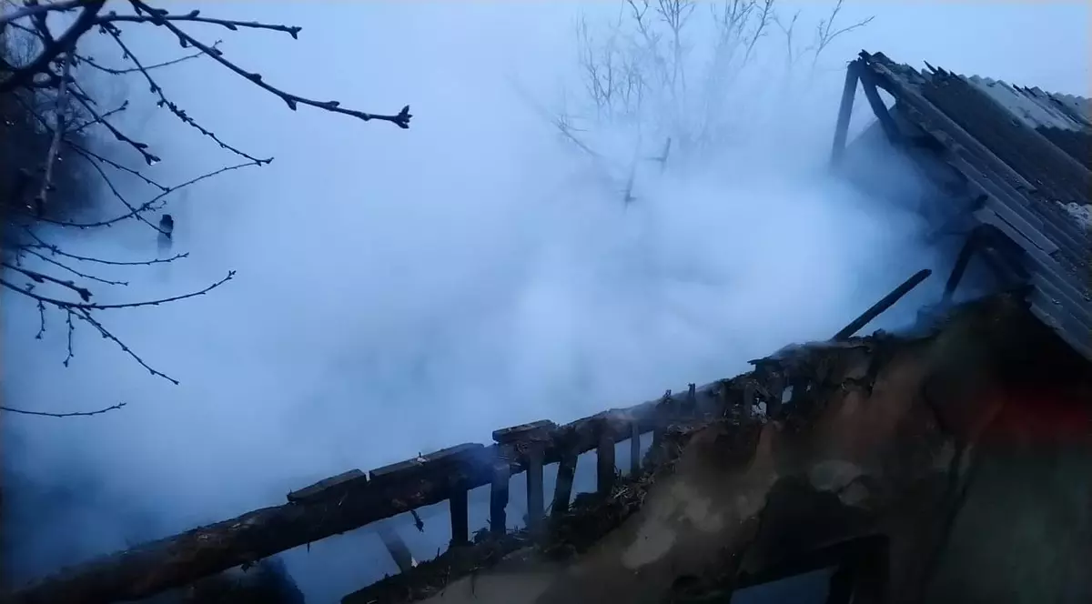 FOTO | Doi vasluieni, mamă și fiu, au murit carbonizați într-un incendiu