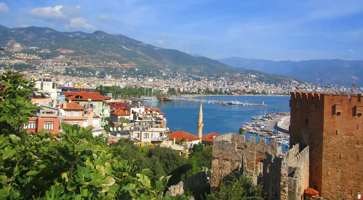 Alanya, vacanță de lux în Orașul Cleopatrei (PUBLICITATE)