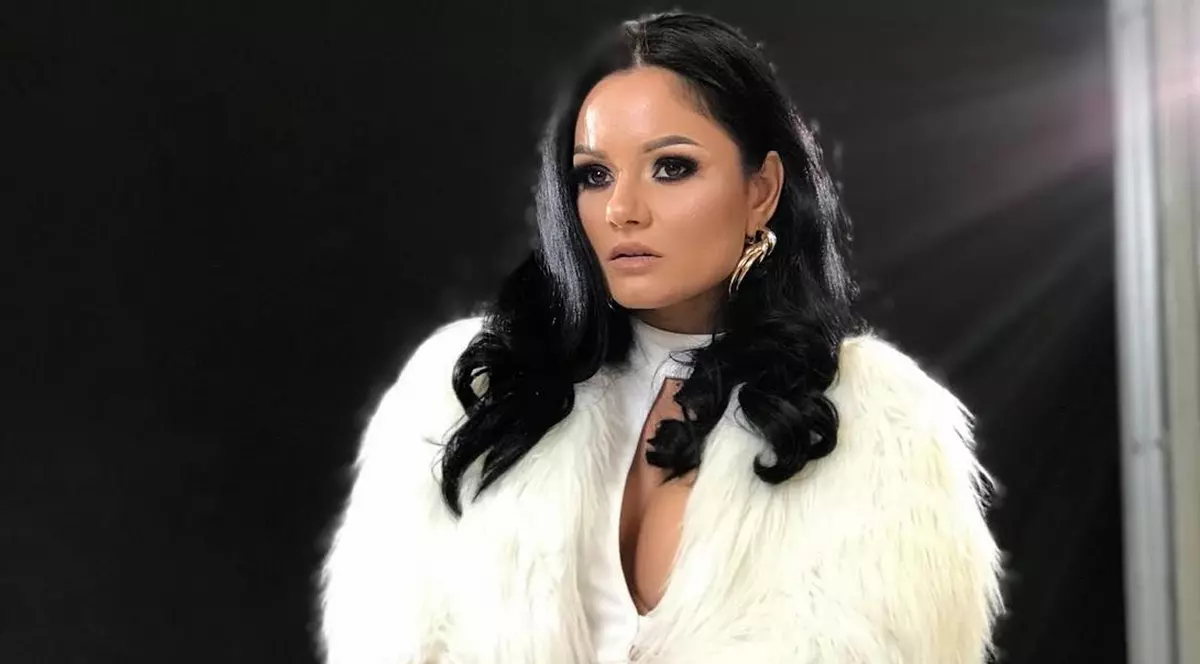 Mary Lee lansează piesa Inimă Frântă