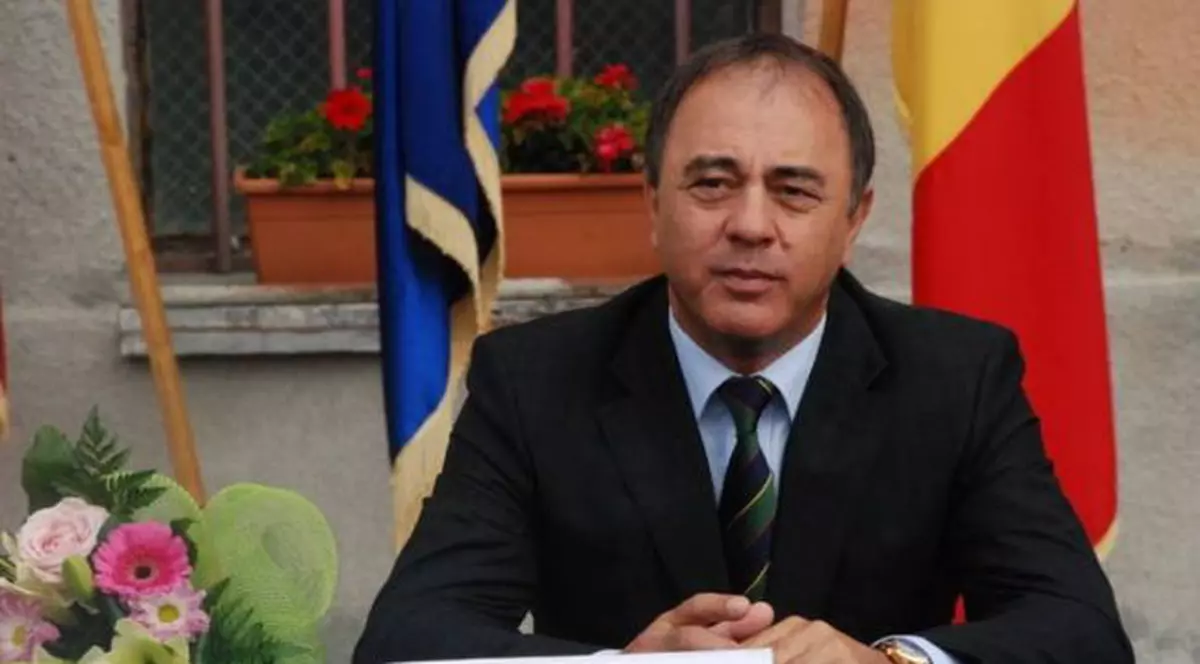 Primarul Florea din Târgu Mureș trimite poliția peste un ziarist și poliția se supune, chemându-l la secție pentru "încălcarea ordinii și liniștii publice prin articolele publicate"!