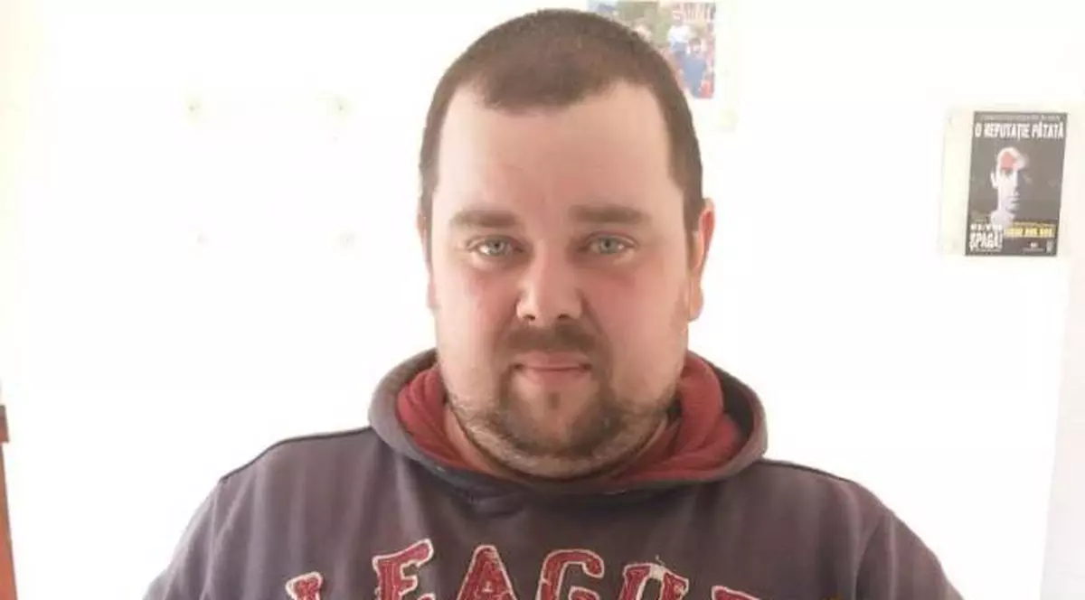 Un bărbat din Teiuș a găsit un portpfel și un telefon mobil pe stradă și le-a dus la poliție. Ce i-au spus oamenii legii