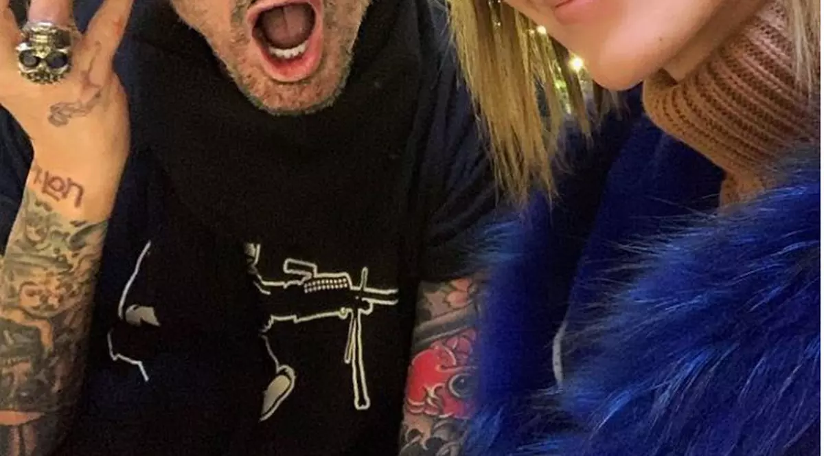 FOTO | Tommy Lee, fostul soț al Pamelei Anderson, s-a căsătorit. Cât de sexy este soția rockerului