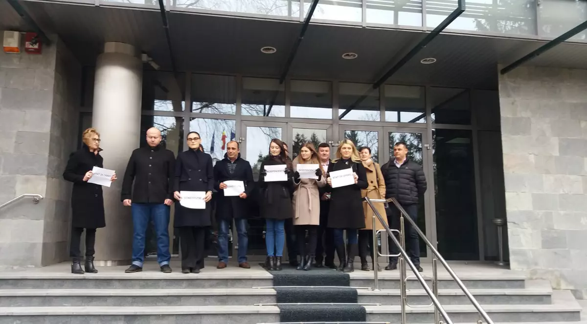 Procurori suceveni de la mai multe parchete din județ au protestat cerând abrogarea OUG 7/2019. Ei se delimitează de Asociaţia Procurorilor din România