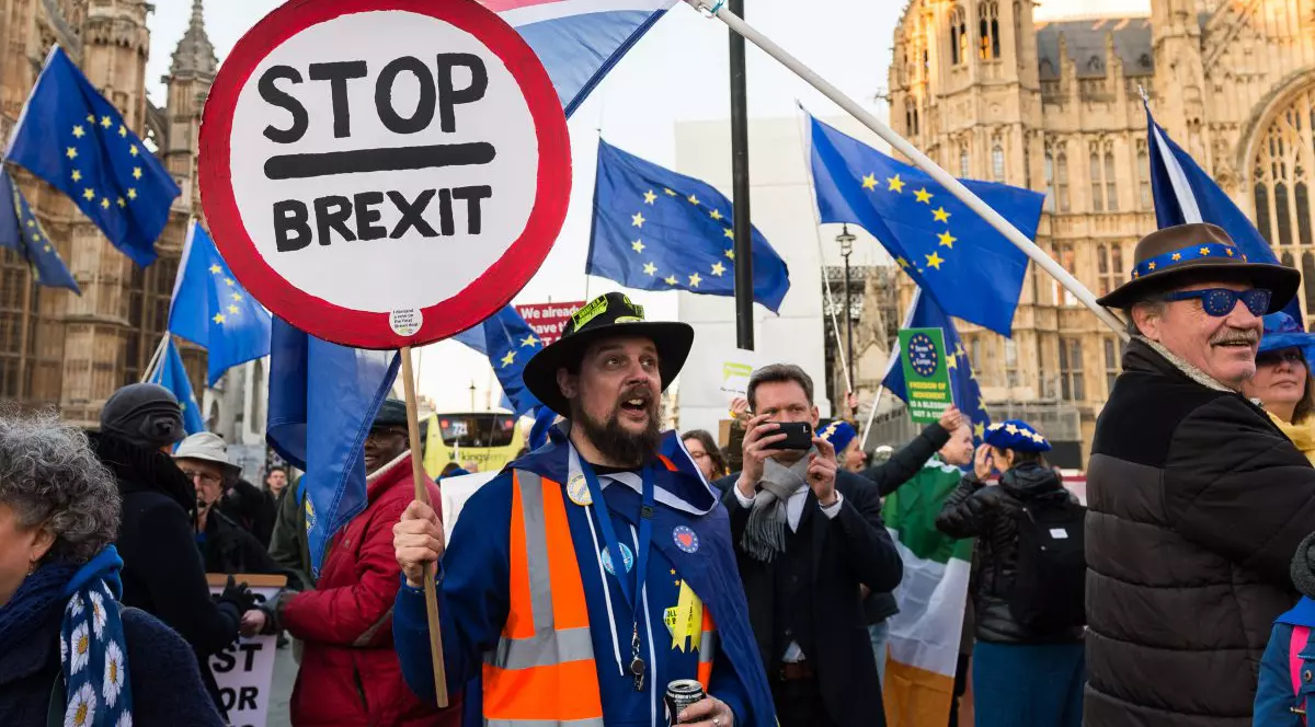 OPINIE | Fostul șef al SIE Claudiu Săftoiu, analiză despre Brexit: Mersul cu spatele înapoi al Marii Britanii - semnalul dezintegrării UE