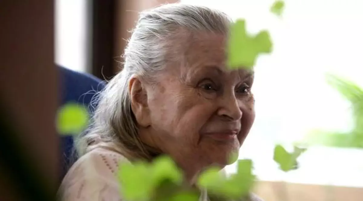 Fiul Zinei Dumitrescu are de achitat o factură de 10.000 de euro la azilul unde a trăit creatoarea de modă