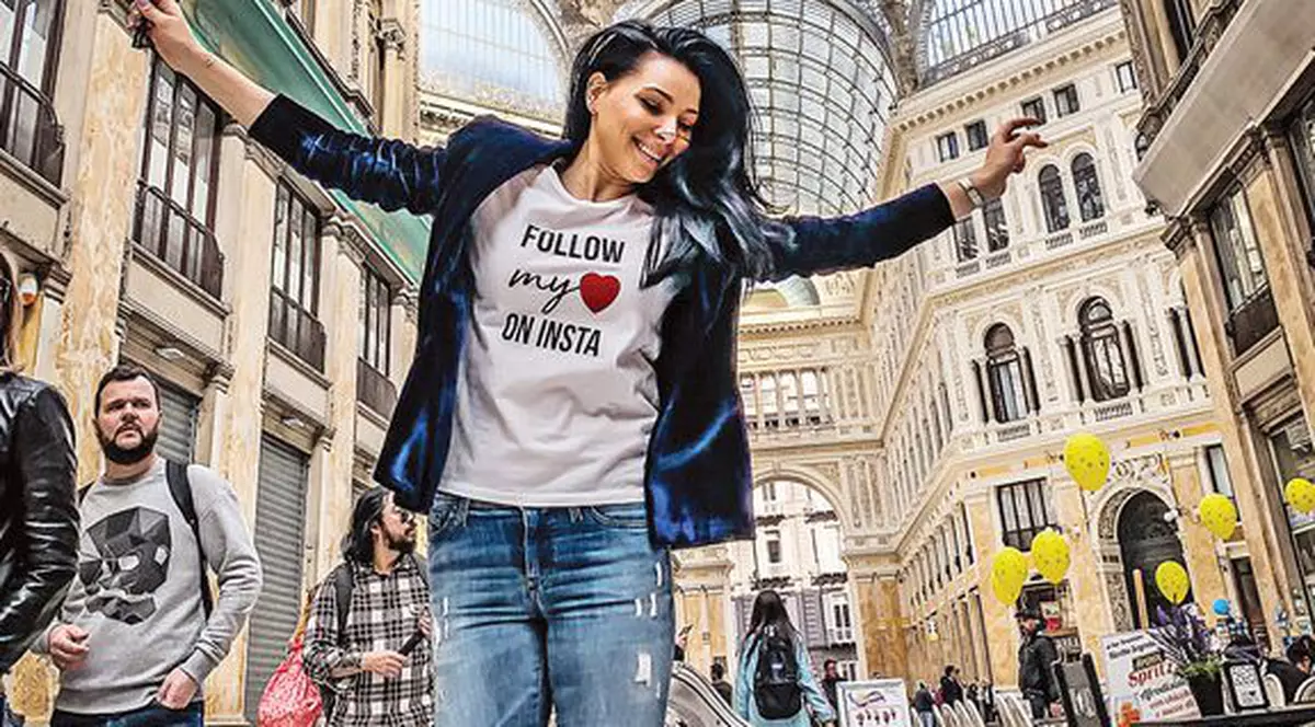 Corina Caragea, despre experiența trăită la Napoli. „Ești înjurat și dacă treci pe zebră”