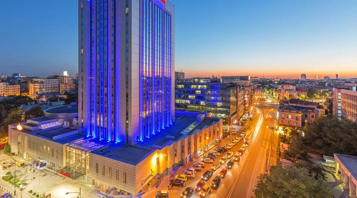 UPDATE: Amenințare falsă cu rachete la Hotelul Sheraton și Școala Americană, din Capitală. Persoana care a sunat la 112 a fost identificată