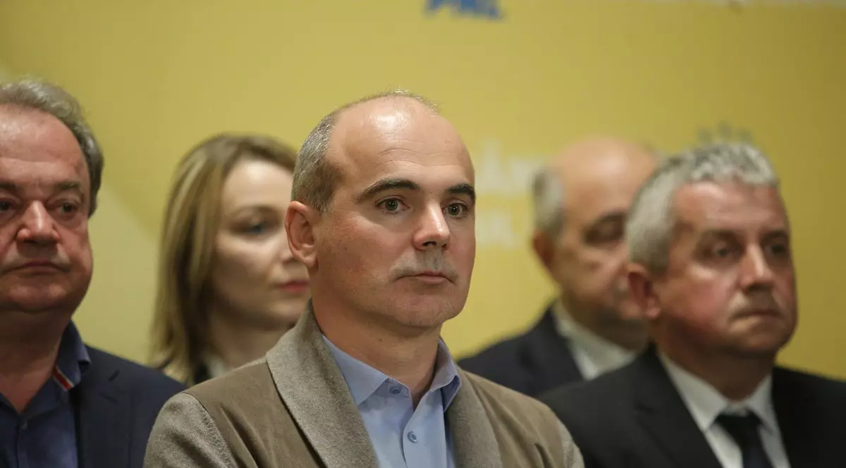 FOTO|  PNL a validat lista candidaţilor la europarlamentare, cu Rareş Bogdan, cap de listă. Orban: "Este un campion al luptei împotriva minciunii"