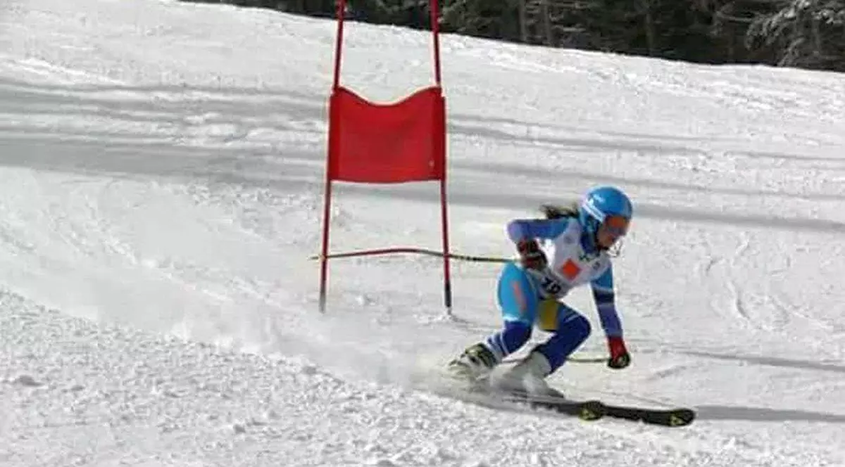 O sportivă minoră s-a accidentat grav la Naționalele de schi de la Azuga