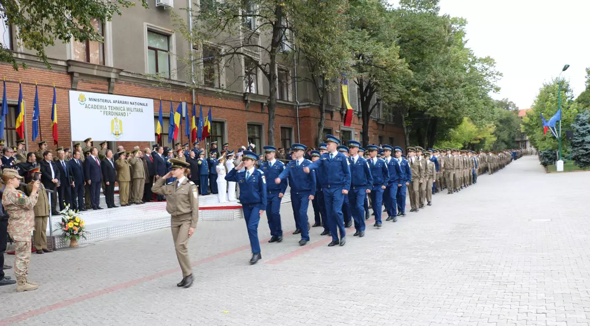 Guvernul schimbă numele Academiei Tehnice Militare