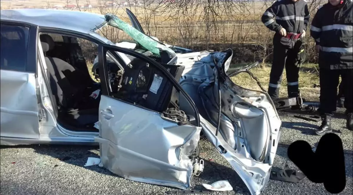 Două femei rănite într-un accident în Gorj