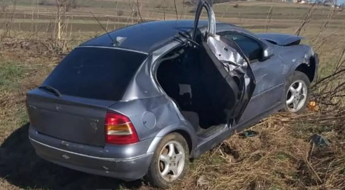 Carambol cu trei mașini pe E85