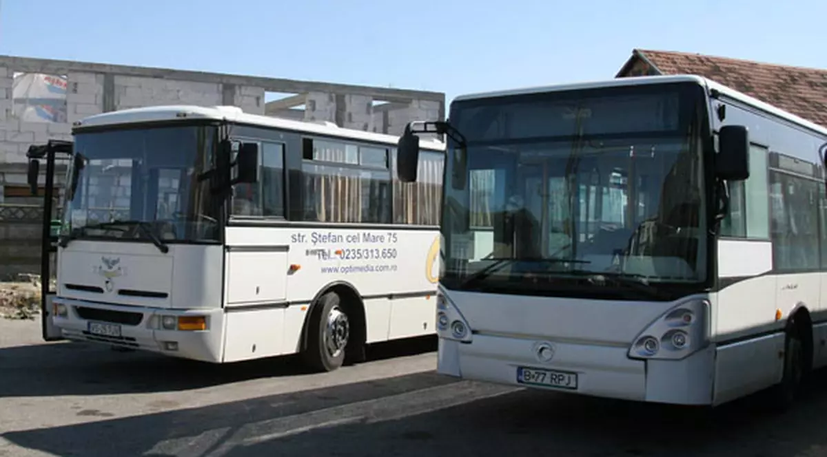 Femeie din Vaslui, daune de 20.000 de lei pentru că și-a spart nasul în autobuz