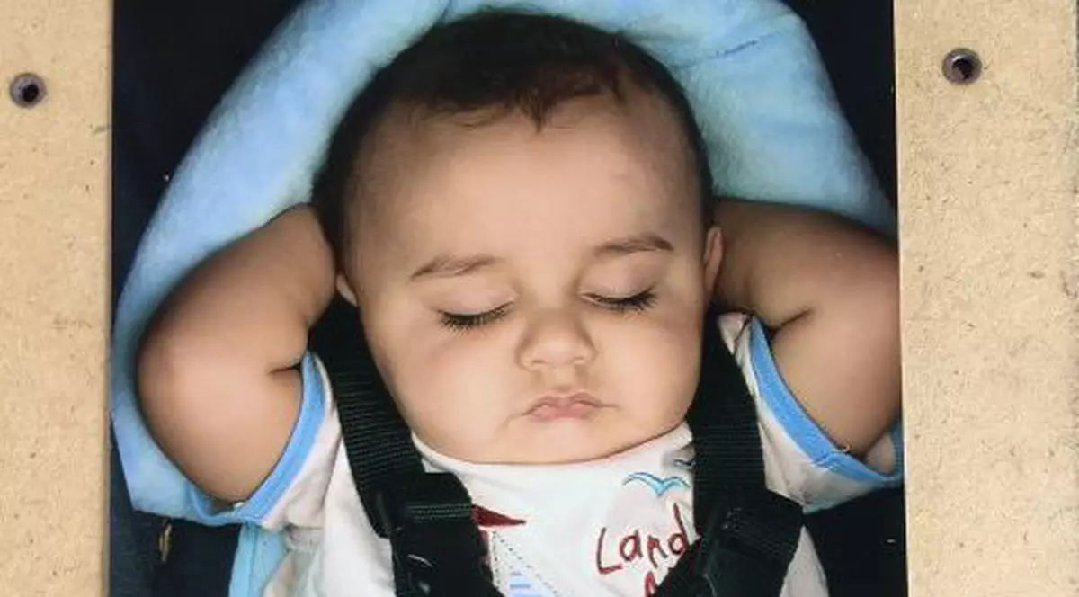 Un tată și-a lăsat fiul să moară într-un parc pentru că era "prea obosit să aibă grijă de el"