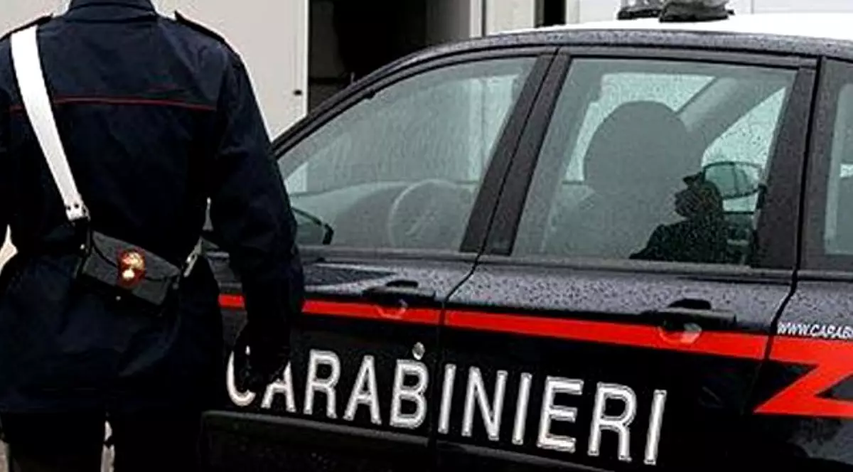 Un român a vrut să o omoare cu cuțitul pe soția lui în centrul Romei