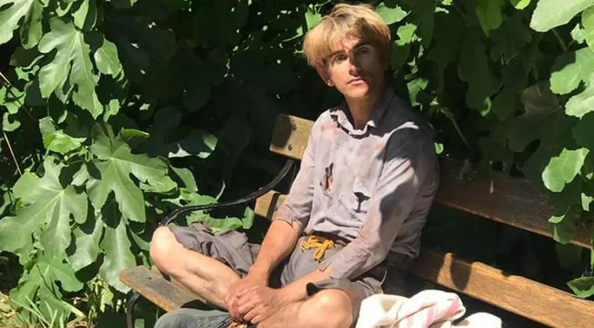 Dezvăluirile unui cântăreț român care a plecat în Marea Britanie din cauza atacurilor homofobe. A mărturisit că a fost violat și jefuit în Londra