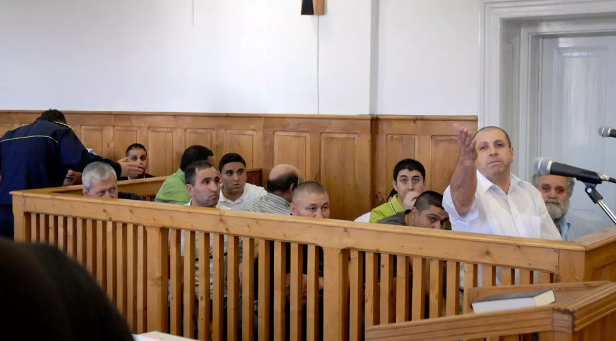 Polițiștii luau mită de la traficanții de copii din Țăndărei! Dezvăluirea apare în motivarea Tribunalului Harghita, instanța care a decis achitarea inculpaților