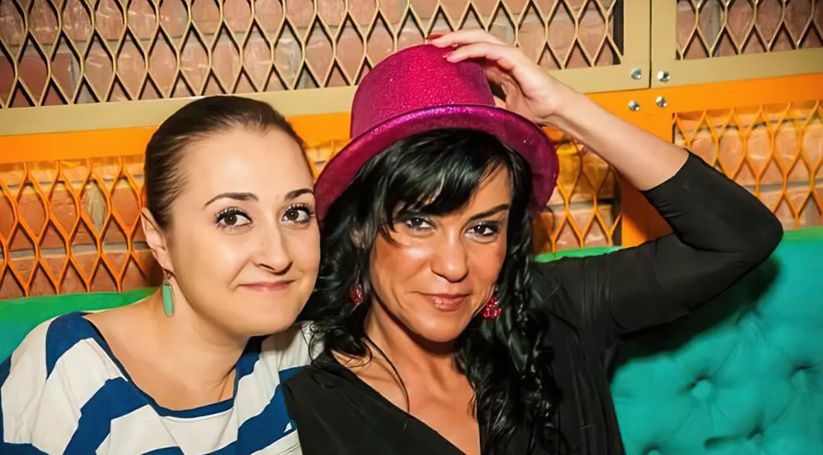 Bani și documente ridicate din locuințele medicului fals și șefei secției de Ginecologie de la Spitalul Ilfov. Raluca Bîrsan și Roxana Dragu, audiate la Secția 9