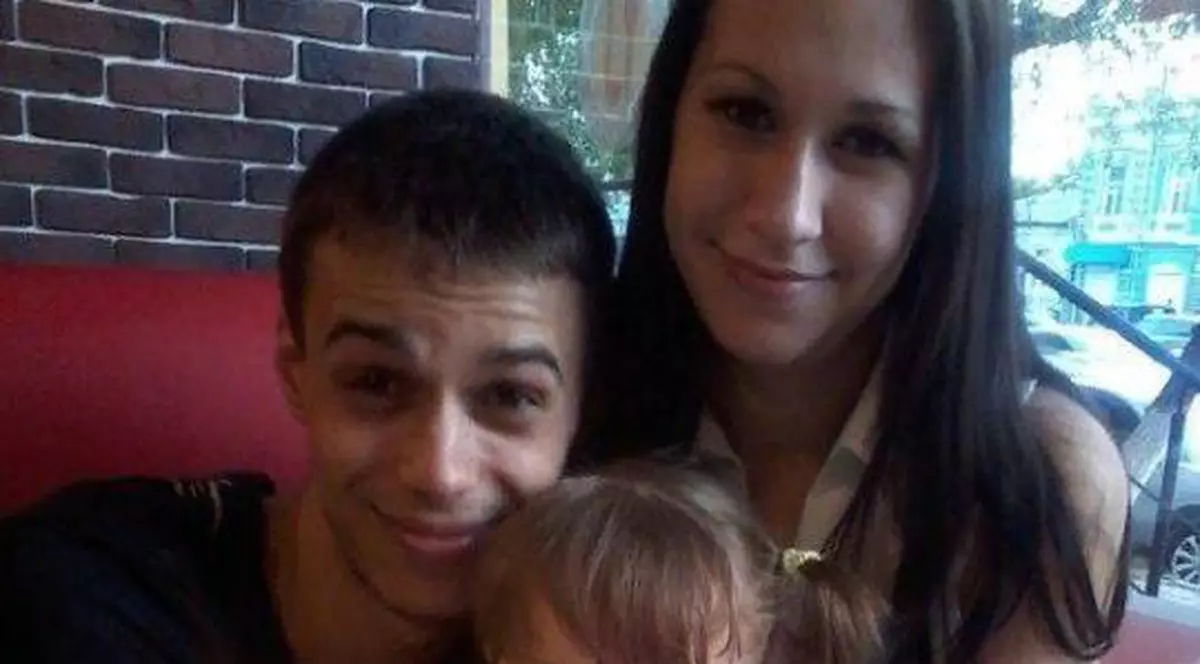 O mamă a murit de inimă rea după ce soțul ei a violat-o și ucis-o pe fiica lor de 6 ani