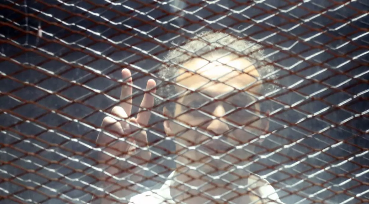 Povestea lui Mahmoud Abu Zeid, jurnalistul care a stat cinci ani într-o închisoare din Egipt după ce a relatat despre protestele sângeroase din Cairo