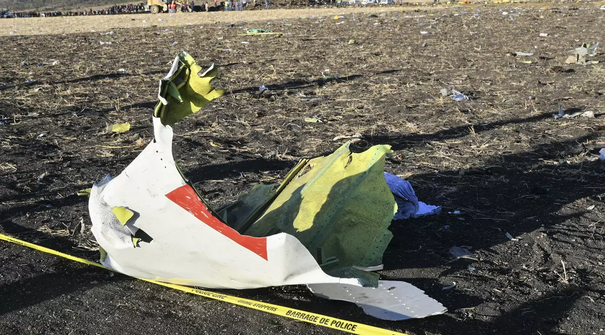 Avioane Boeing 737 Max 8 prăbușite