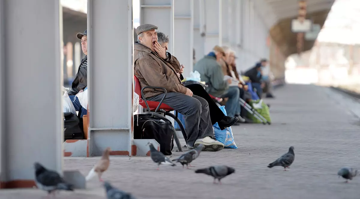 Compania CFR, obligată să plătească drumul cu taxiul făcut de un călător. Decizie inedită a magistraților bihoreni