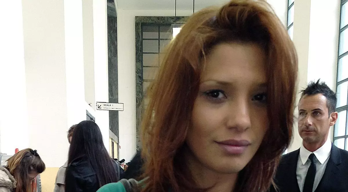 Un model audiat în dosarele lui Berlusconi a murit în condiții suspecte