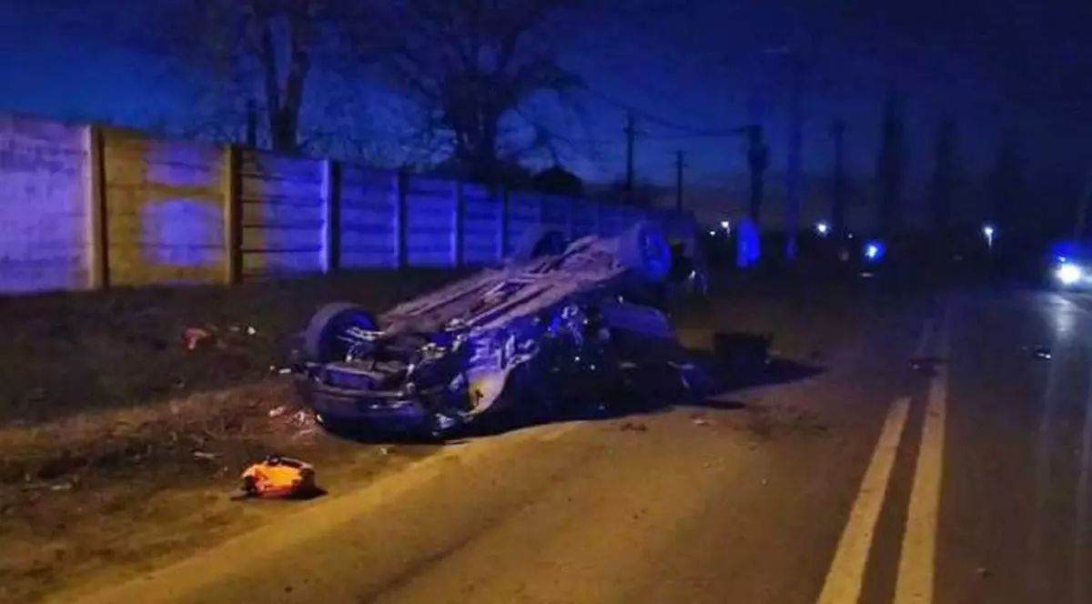 Accident grav, provocat de un şofer de 22 de ani din Caracal. Acesta era urmărit de poliție
