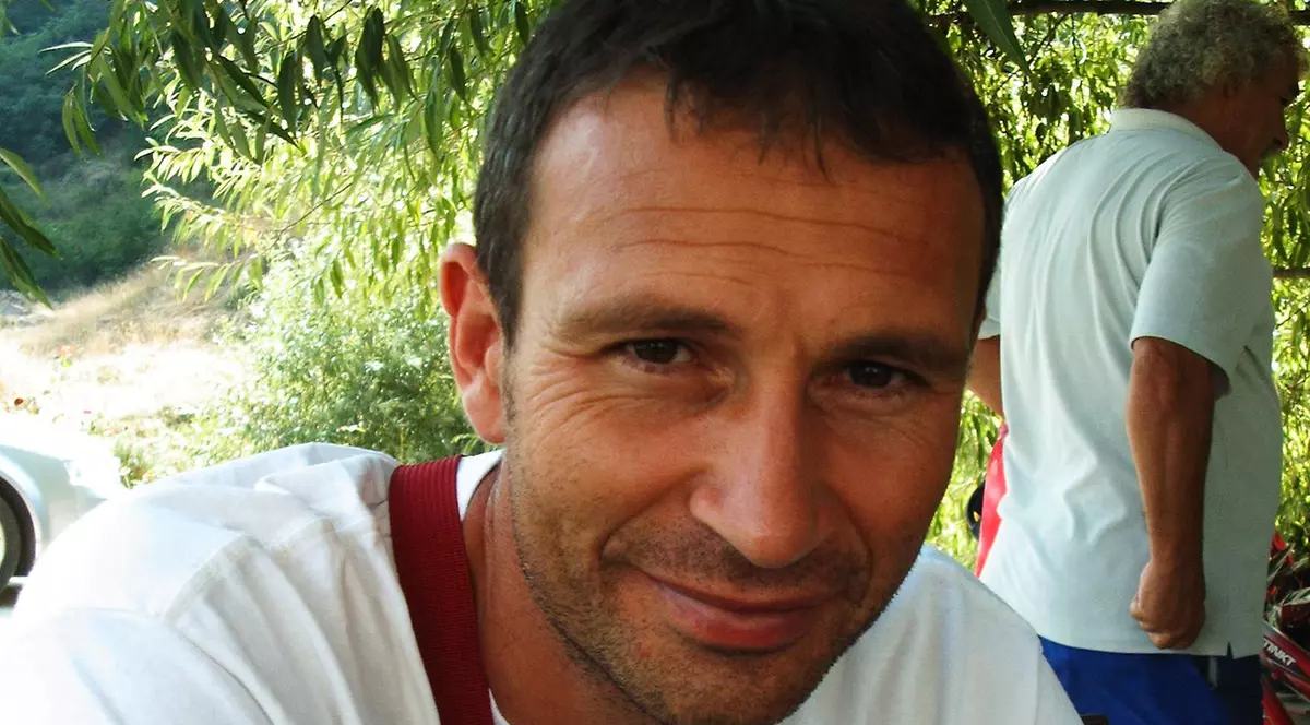 Cine este și ce-l recomandă pe Daniel Oprescu, antrenorul naționalei Under 19 a României. În 2009 - inovator, în 2018 - agent electoral