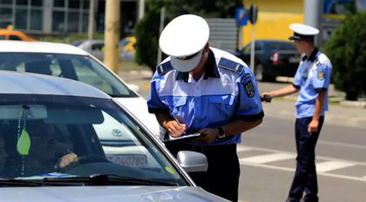 Șoferii ar putea alege perioada în care să le fie suspendat permisul auto. Proiect ALDE, depus în Senat