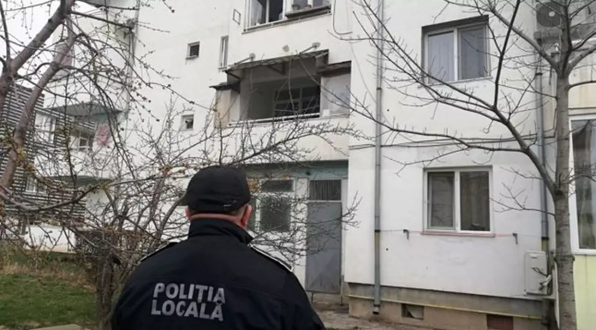 Un bărbat a aruncat 200 de litri de zeamă de varză din balcon, la Târgoviște