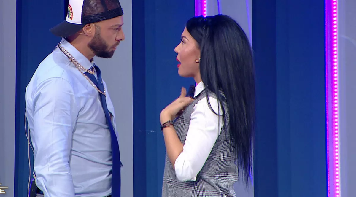 Giani Kiriță și Andreea Mantea și-au dat frâu liber imaginației. Îmbrățișări pătimașe în fața tuturor