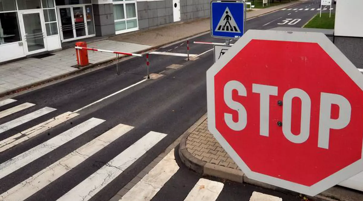 Un bărbat a fost accidentat mortal de un camion pe o trecere de pietoni din Suceava