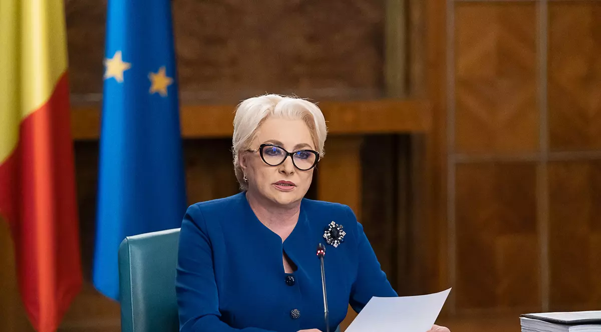 Guvernul a semnat trei contracte de infrastructură. Dăncilă, replică pentru Corina Creţu: "Unii oameni politici români au încercat, la Bruxelles, să blocheze fondurile europene"