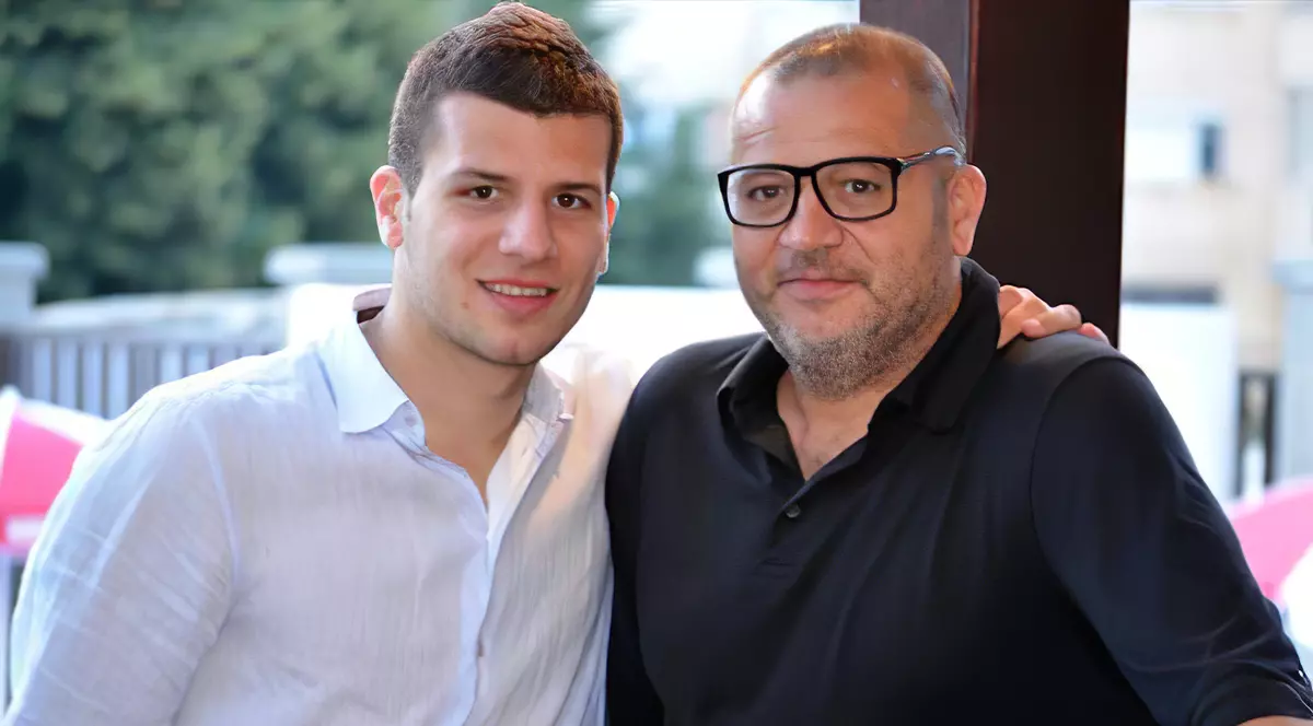 Tatăl lui George Țucudean s-a retras din fotbal din cauza problemelor cu inima. L-a înspăimântat moartea lui Mișa Klein