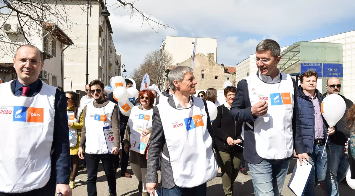 Alianța 2020 USR PLUS dă în judecată Poşta Română, pentru că a refuzat să le distribuie pliantele electorale