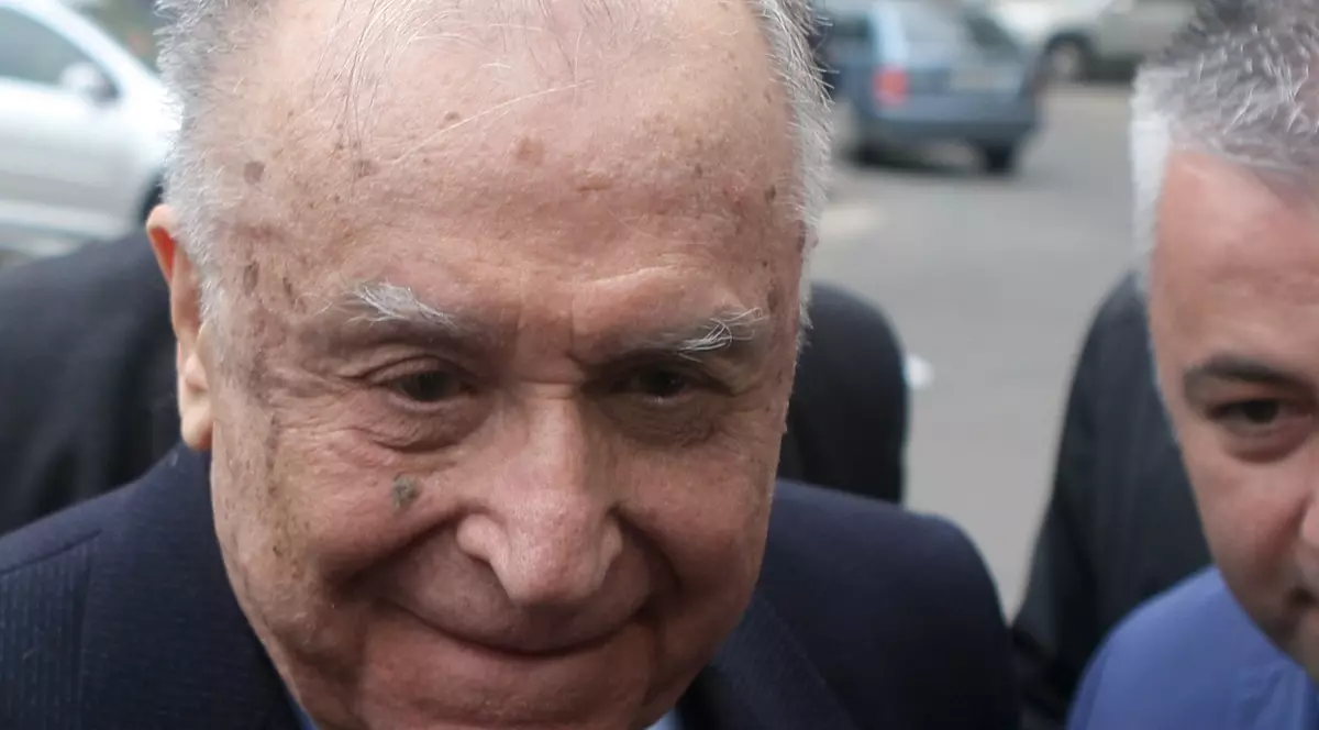 Ion Iliescu a fost mutat de la Terapie Intensivă. Care este starea fostului președinte