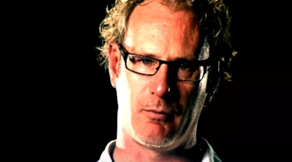 Ghinionul s-a ținut scai de el: o mașină l-a lovit mortal. Anterior, el a stat 12 ani în pușcărie degeaba! FOTO: captura video