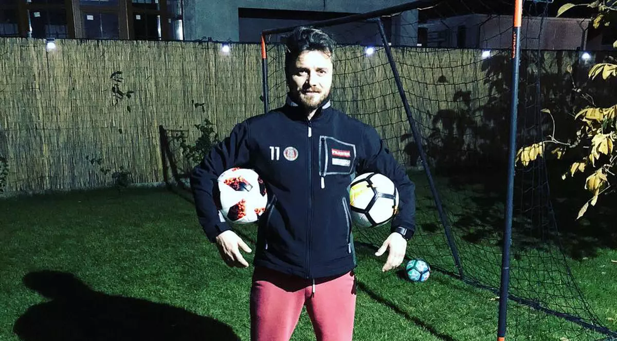 Tavi Clonda își duce fiica într-o tabără de fotbal! La un an și jumătate, Victoria e deja atrasă de sportul-rege