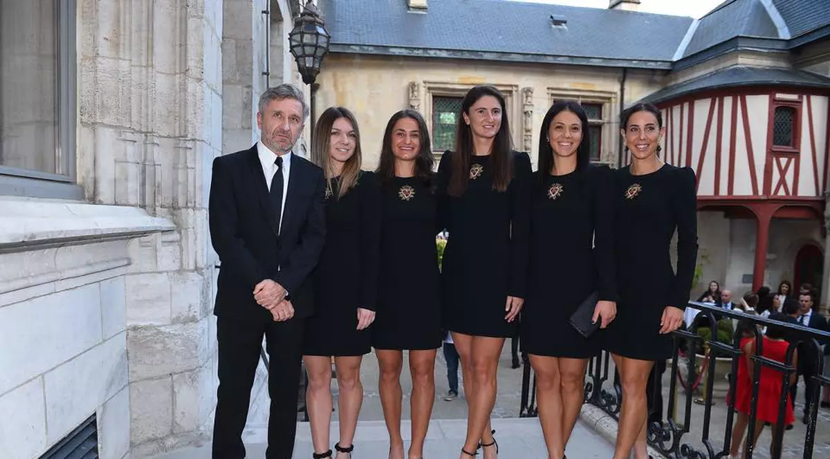Ce ținute sexy și elegante au ales să poarte fetele din echipa de Fed Cup a României în Franța