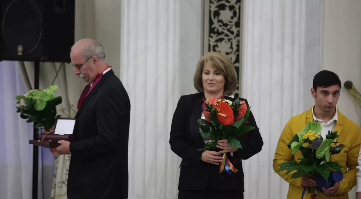 Octavian Bellu crede că femeia modernă n-are ce căuta la cratiță! “Abilitățile în bucătărie nu înseamnă rezolvarea relației cu soțul”