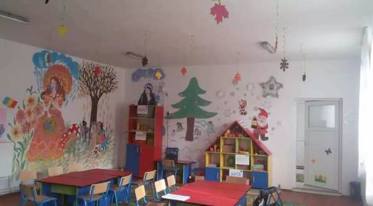 O mamă a acuzat educatoarele că i-au sedat copilul, ca să adoarmă mai repede! Poliția a deschis un dosar de rele tratamente aplicate minorului